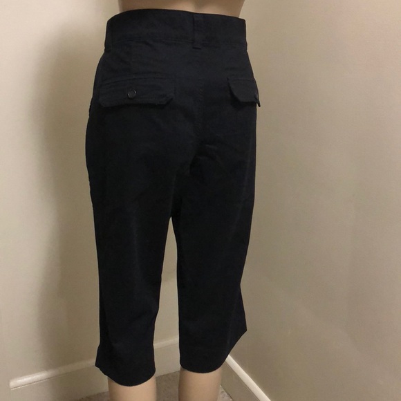 🆕 Dockers Capris - Picture 3 of 3